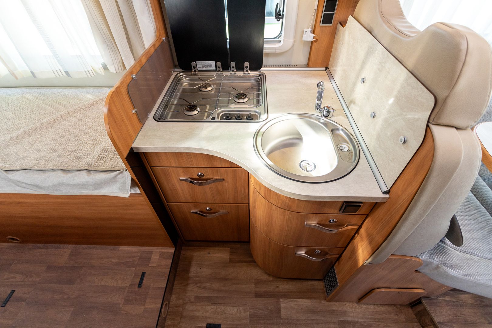 Hymer T 668CL 2.3 Mjet 150 hv ** TRUMA-SÄHKÖPATRUUNA, TODELLA HIENO, ERILLISVUOTEET **, kuva 14