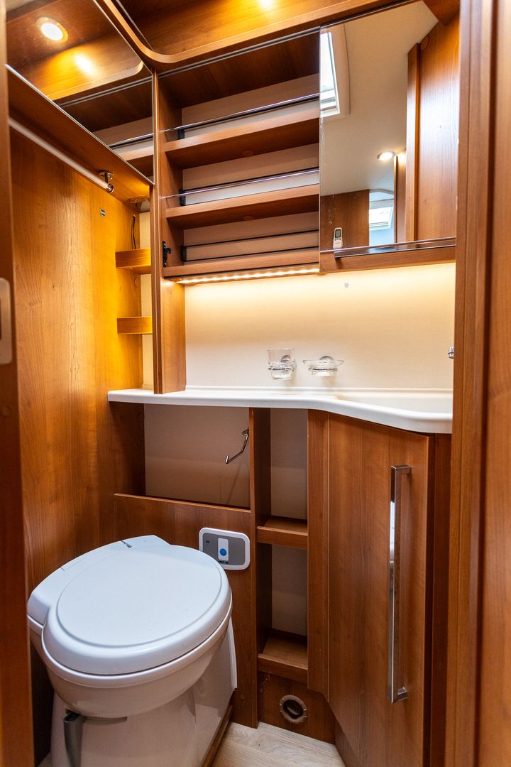 Rapido Distinction i80 2.3 Mjet 150hv ** AUTOMAATTI, 2XILMASTOINTI, SAAREKEVUODE **, kuva 18