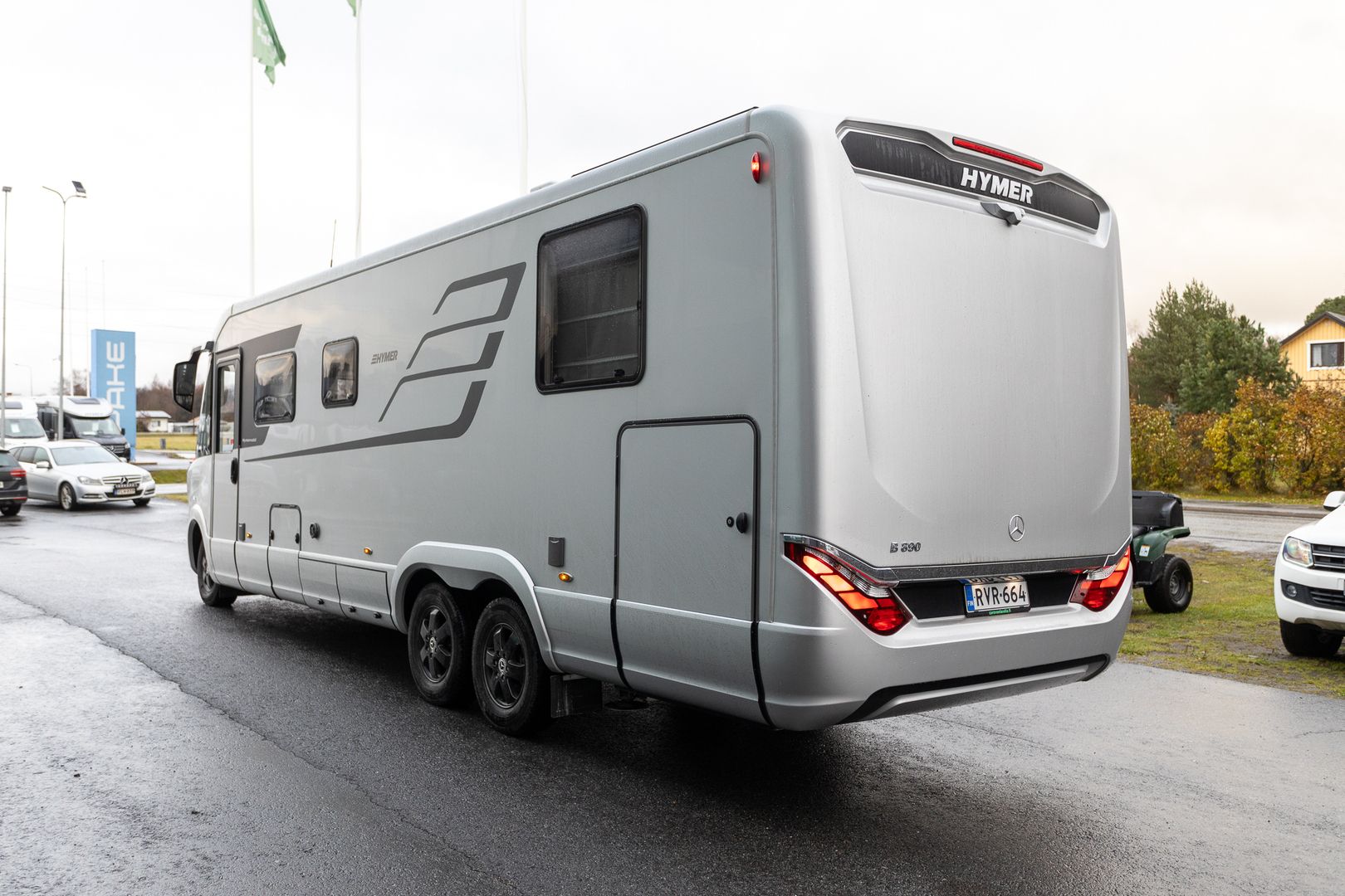 Hymer B-Masterline i 890 417 CDI 170 hv ** JÄÄTÄVÄ VARUSTELU!! HYDRAULISET TUKIJALAT, TALVIPAKETTI, SAAREKEVUODE **, kuva 4