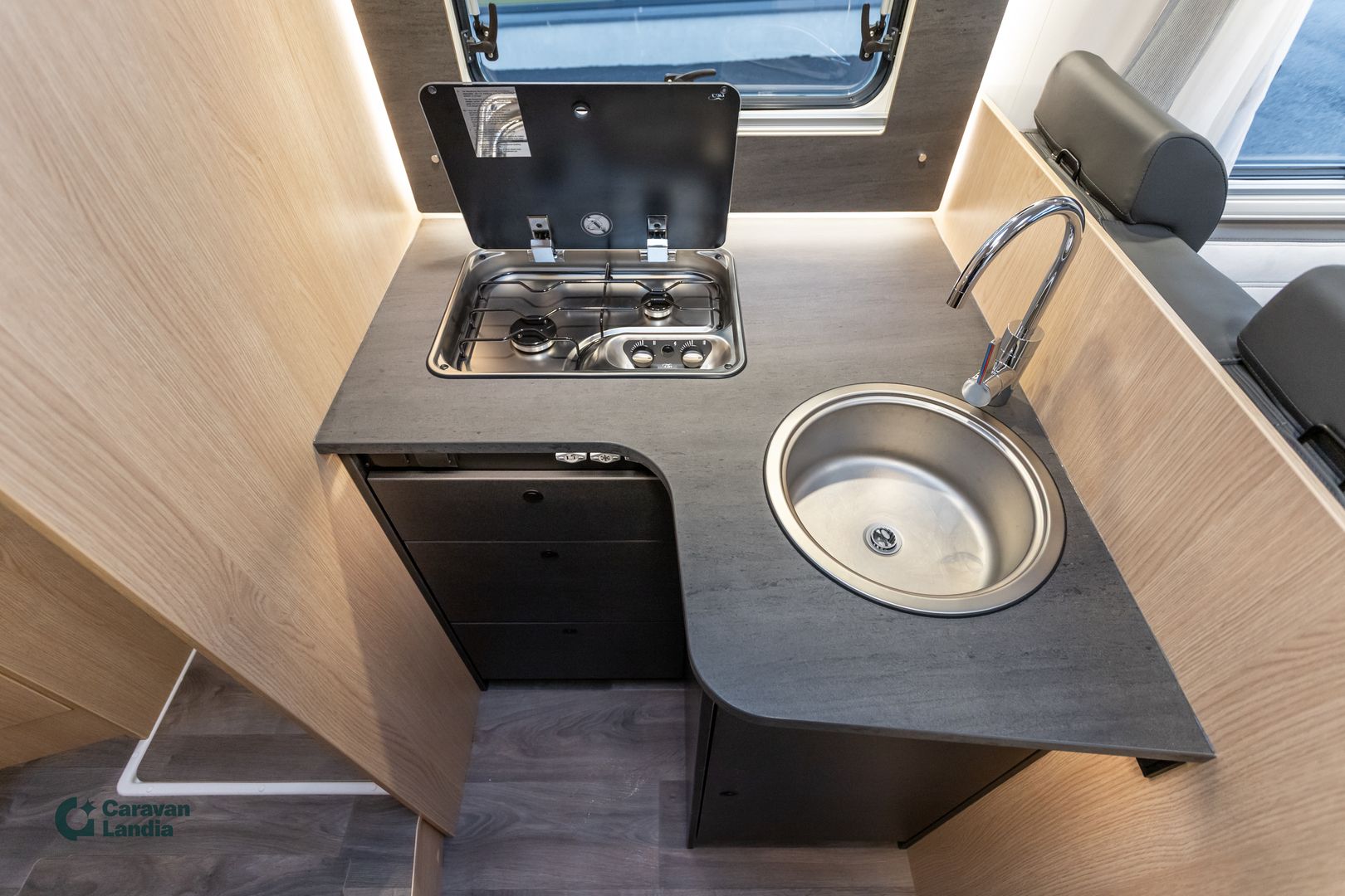 Sunlight T68 Adventure Edition 2.2 Mjet 140hv ** TRUMA, ERILLISVUOTEET, AUTOMAATTI **, kuva 10