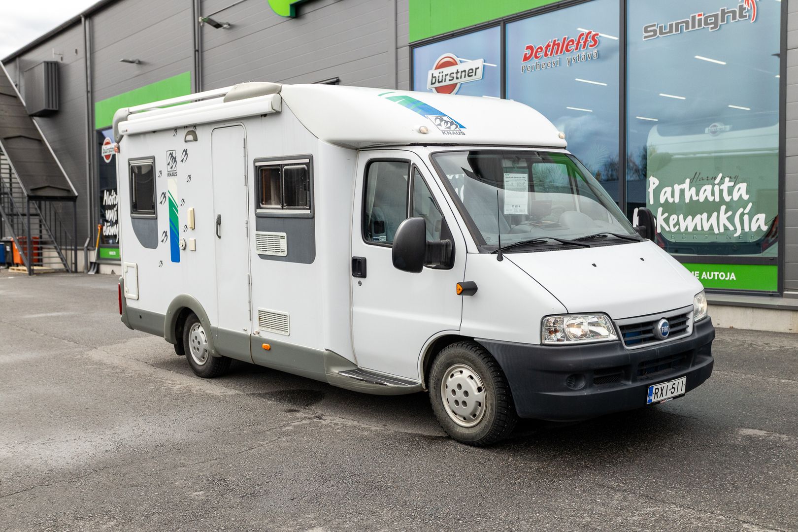Knaus Sun Traveller Ti 605 L 2.8 JTD 115hv ** ALDE (KAASU/SÄHKÖ) PITKITTÄINEN PARIVUODE, AJ VAIN 97TKM **, kuva 1