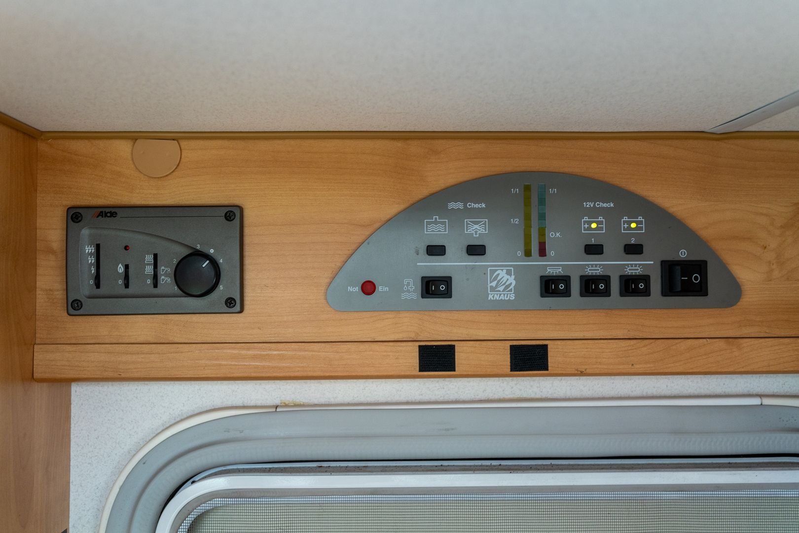 Knaus Sun Traveller Ti 605 L 2.8 JTD 115hv ** ALDE (KAASU/SÄHKÖ) PITKITTÄINEN PARIVUODE, AJ VAIN 97TKM **, kuva 22