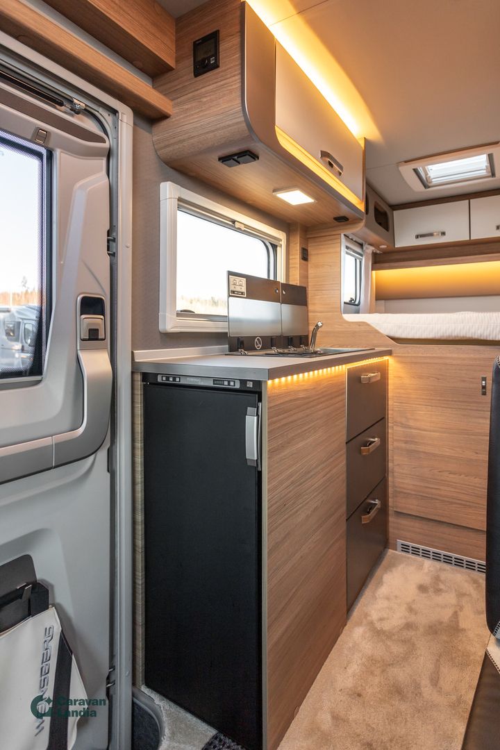 Weinsberg X-Cursion 500 MQ 2.0 TDI 150hv ** TRUMA, PARIVUODE, YLÄVUODE, AUTOMAATTI **, kuva 12