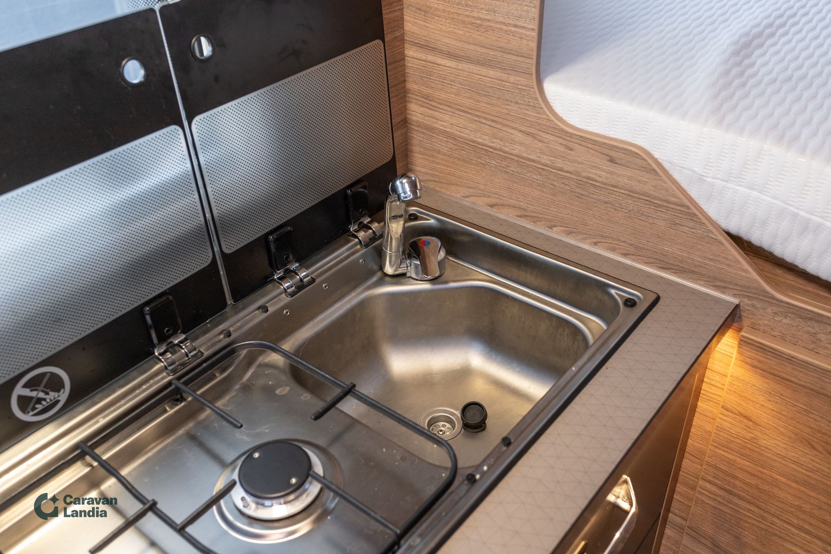 Weinsberg X-Cursion 500 MQ 2.0 TDI 150hv ** TRUMA, PARIVUODE, YLÄVUODE, AUTOMAATTI **, kuva 15