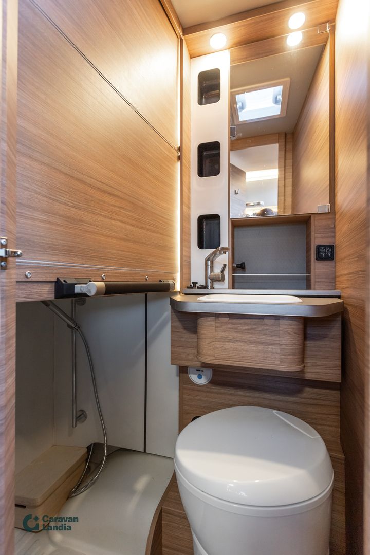 Weinsberg X-Cursion 500 MQ 2.0 TDI 150hv ** TRUMA, PARIVUODE, YLÄVUODE, AUTOMAATTI **, kuva 16