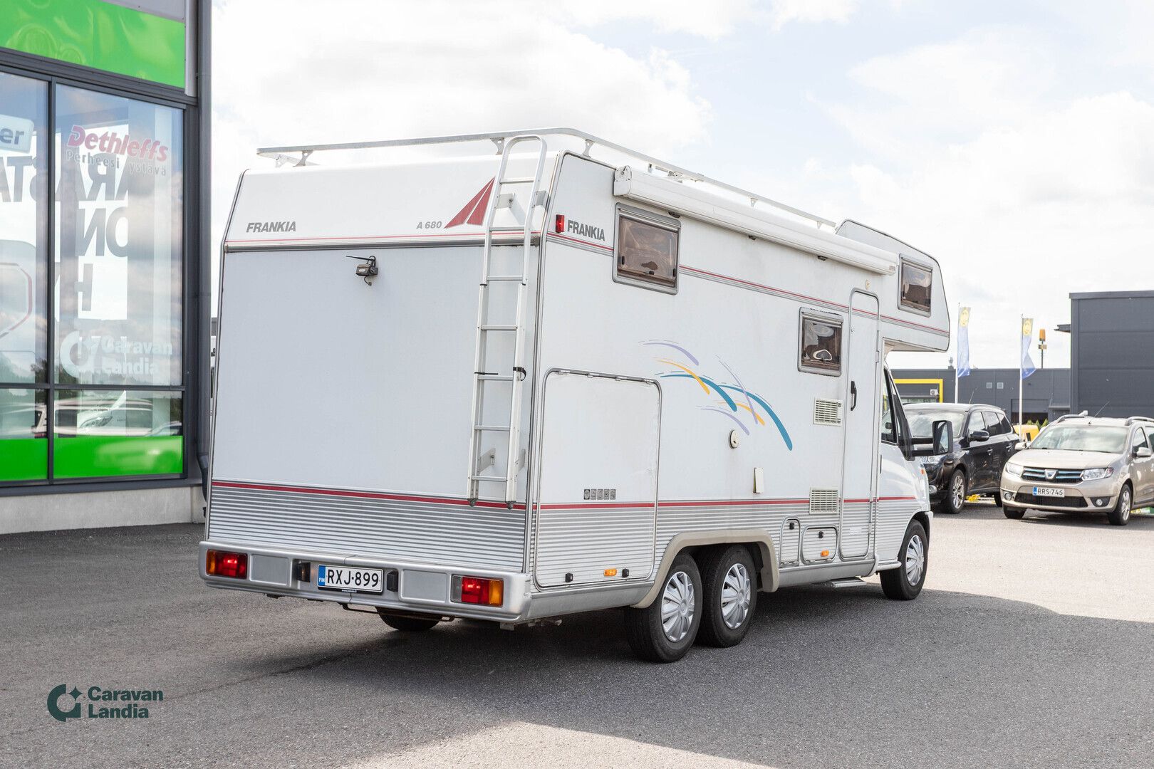 Frankia A680 2.5 TDi 115 hv **TRUMA, ERILLISVUOTEET, MARKIISI, ALKOVI **, kuva 3