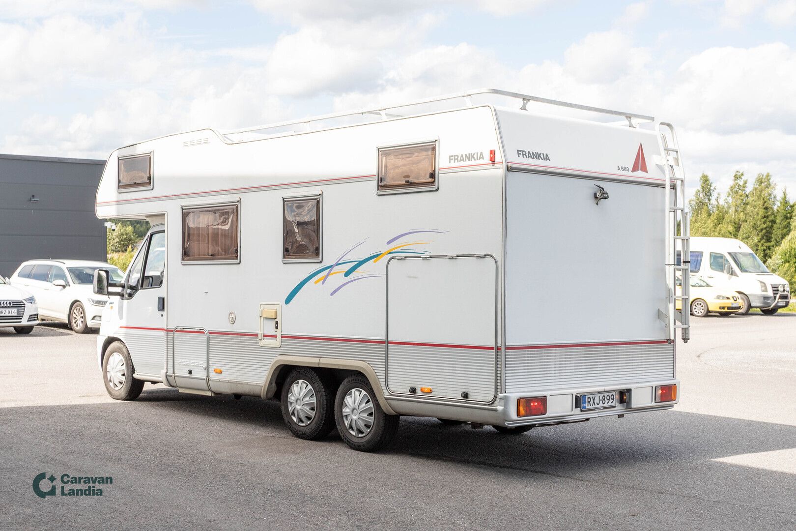 Frankia A680 2.5 TDi 115 hv **TRUMA, ERILLISVUOTEET, MARKIISI, ALKOVI **, kuva 4