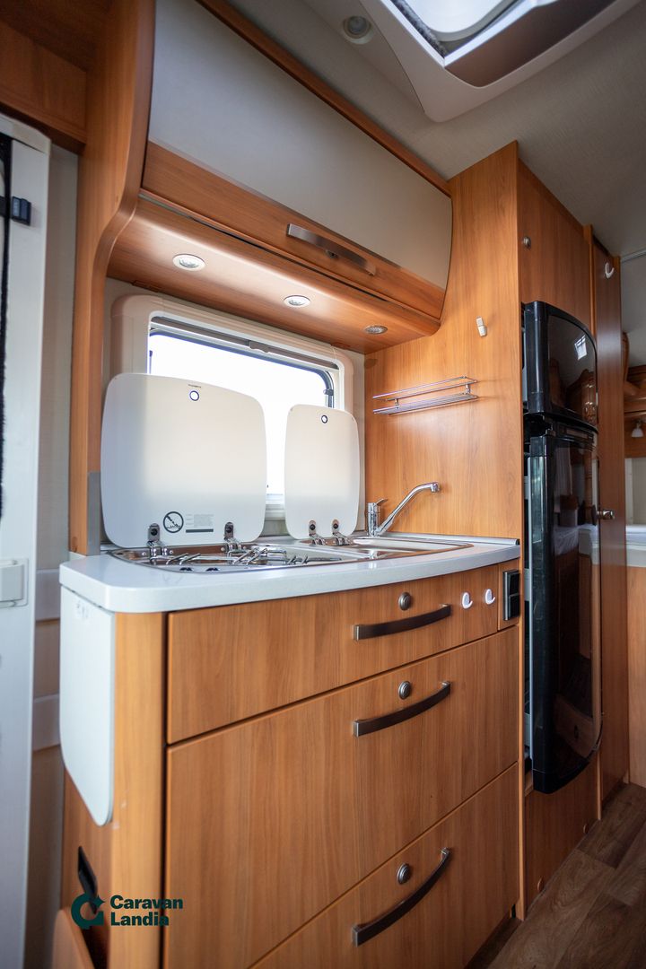 Hymer Exsis-t 588 2.3 Mjet 150hv ** TRUMA-SÄHKÖPATRUUNA, ERILLISVUOTEET, AURINKOPANEELI **, kuva 11
