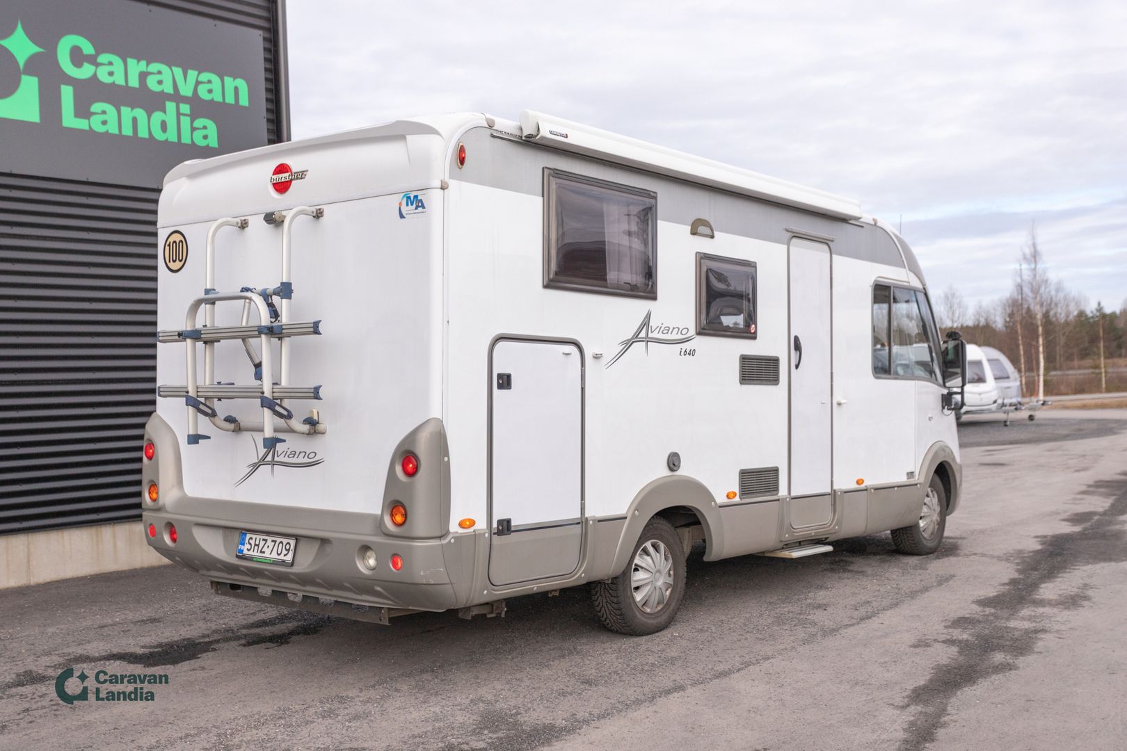 Burstner Aviano I 640 2.3 Mjet 130hv ** TRUMA-SÄHKÖPATRUUNA, ERILLISVUOTEET, MARKIISI, HUBBET-YLÄVUODE **, kuva 3