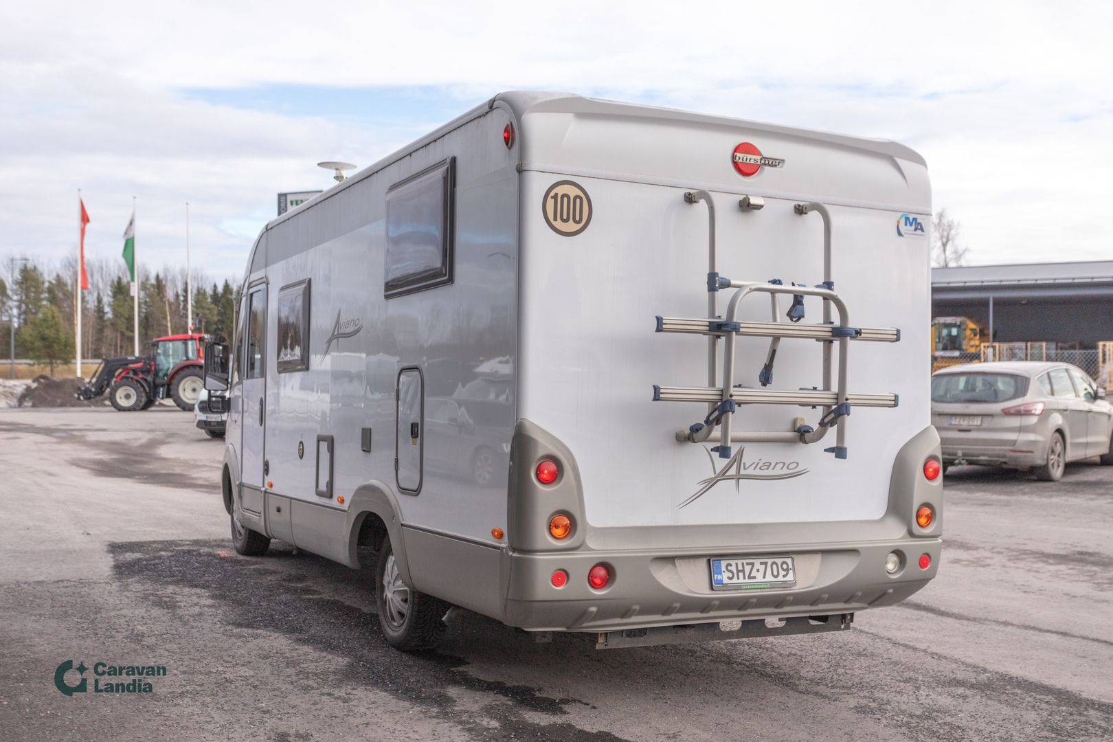 Burstner Aviano I 640 2.3 Mjet 130hv ** TRUMA-SÄHKÖPATRUUNA, ERILLISVUOTEET, MARKIISI, HUBBET-YLÄVUODE **, kuva 4