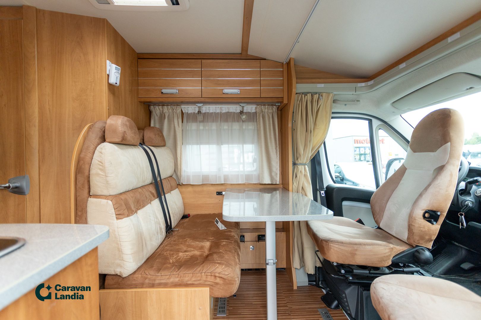 Dethleffs Globe S-T 685 2,3 Mjet 130hv ** ALDE (KAASU/SÄHKÖ), SAAREKEVUODE, AURINKOPANEELI **, kuva 10