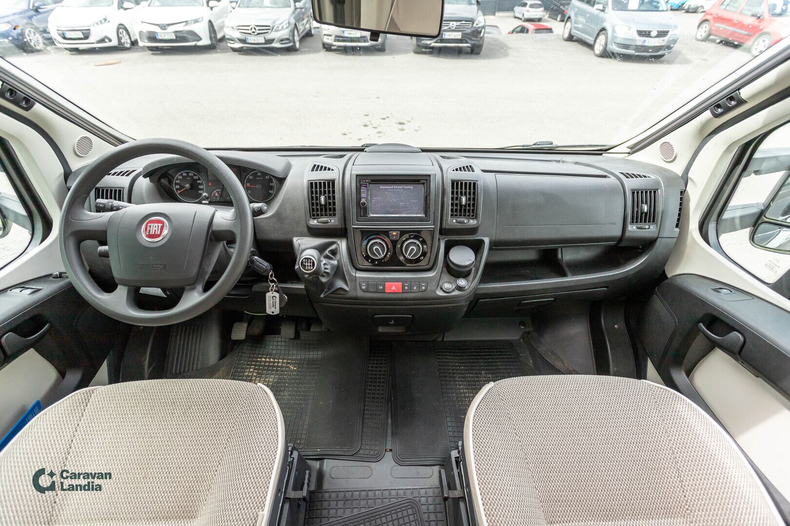 Hymer T 674 2.3 Mjet 150hv **TULOSSA, ALDE, ERILLISVUOTEET, MARKIISI **, kuva 6