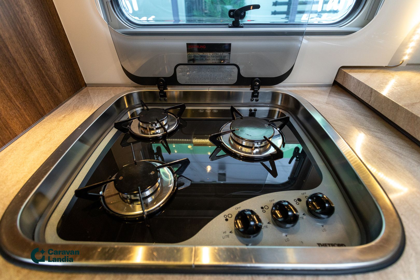 Burstner Elegance I 800 3.0 Mjet 180hv ** ALDE (KAASU/SÄHKÖ), SAAREKEVUODE, NAHKAVERHOILU **, kuva 14
