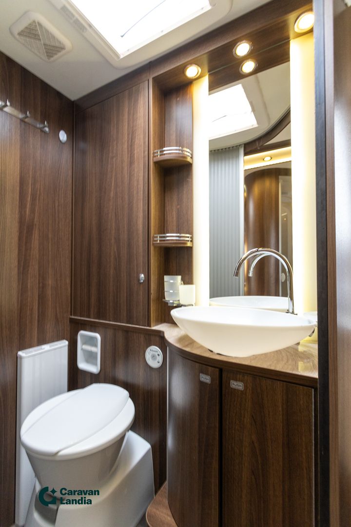 Burstner Elegance I 800 3.0 Mjet 180hv ** ALDE (KAASU/SÄHKÖ), SAAREKEVUODE, NAHKAVERHOILU **, kuva 17