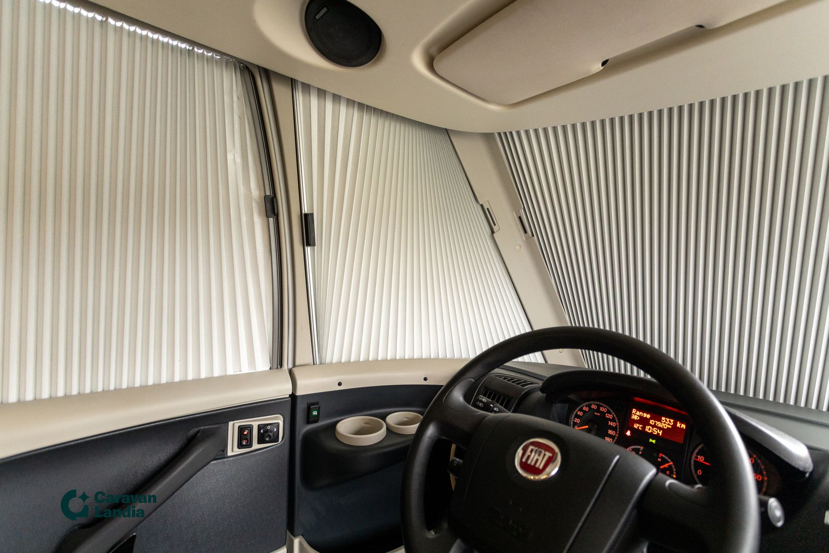 Burstner Elegance I 800 3.0 Mjet 180hv ** ALDE (KAASU/SÄHKÖ), SAAREKEVUODE, NAHKAVERHOILU **, kuva 23