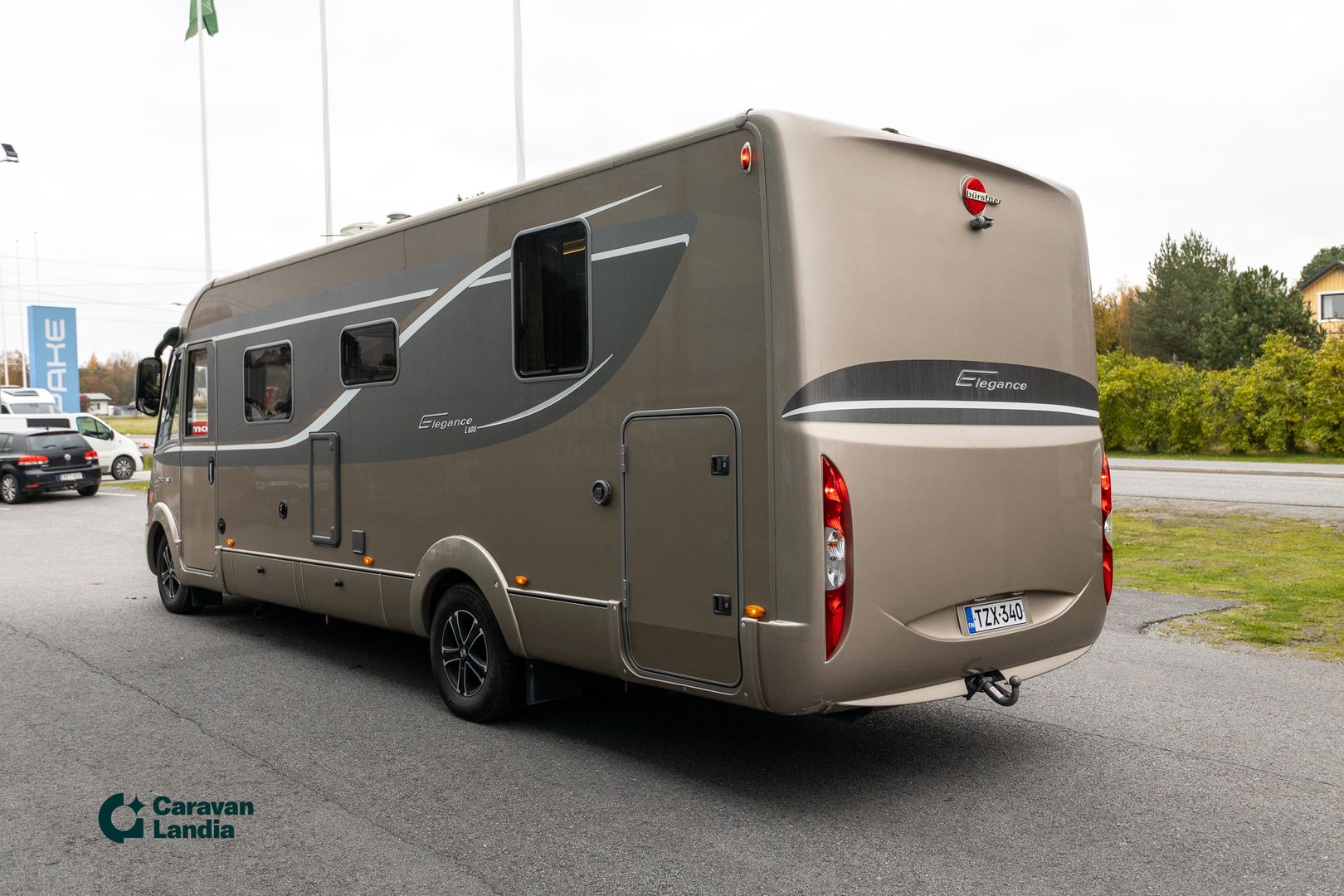 Burstner Elegance I 800 3.0 Mjet 180hv ** ALDE (KAASU/SÄHKÖ), SAAREKEVUODE, NAHKAVERHOILU **, kuva 4