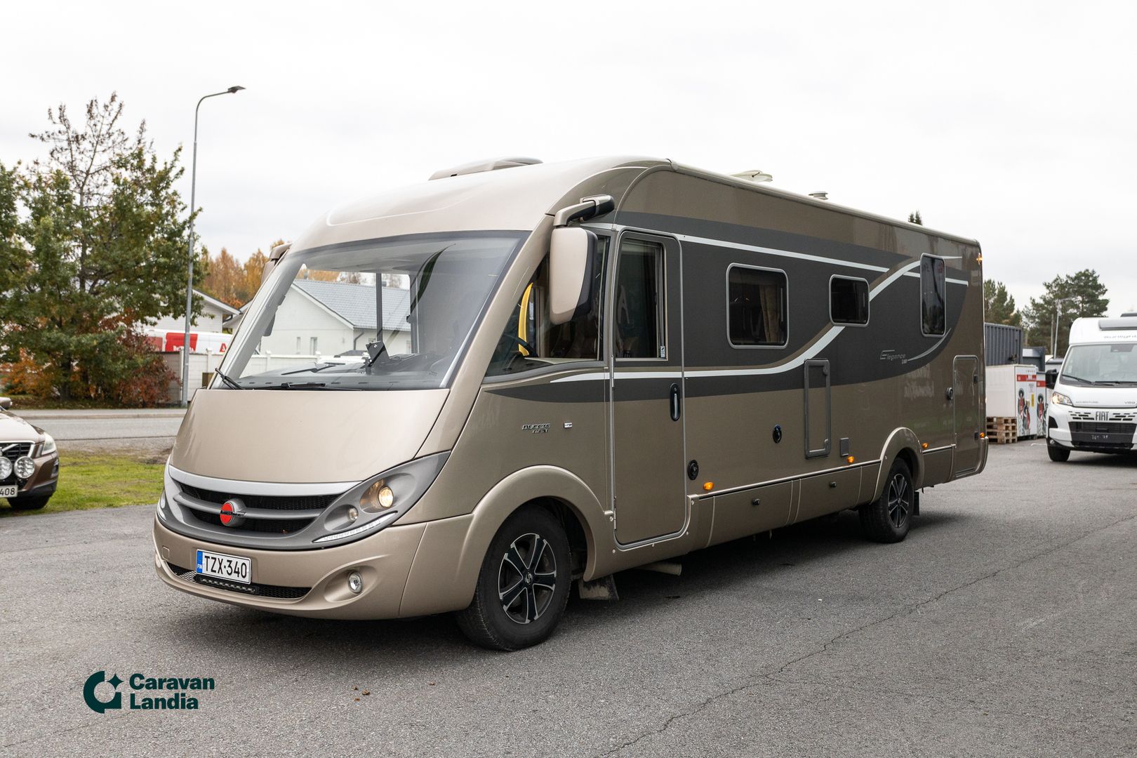 Burstner Elegance I 800 3.0 Mjet 180hv ** ALDE (KAASU/SÄHKÖ), SAAREKEVUODE, NAHKAVERHOILU **, kuva 5