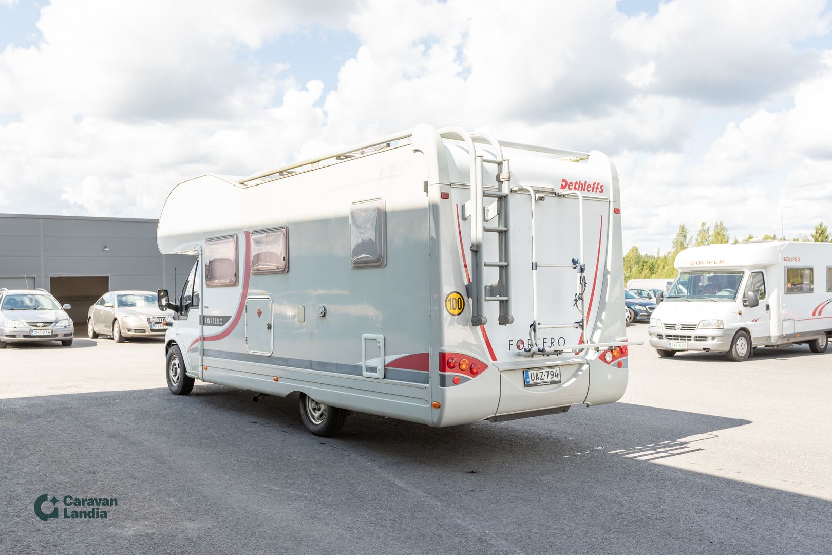 Dethleffs Fortero A6945 2.4 TDCi 140hv **PITKITTÄINEN-PARIVUODE, LATTIALÄMMITYS, ILMASTOINTI, P.KAMERA**, kuva 4