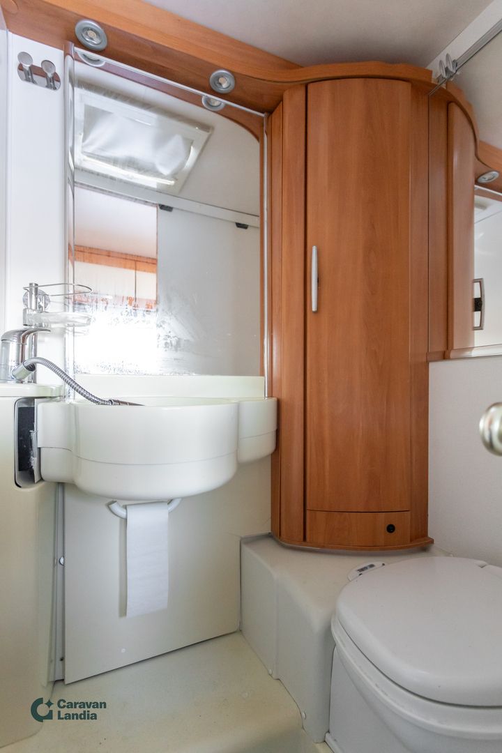 Hymer Exsis-i 512 130hv **2xILMASTOINTI, LASKUVUODE, P.KAMERA, MARKIISI, 2xRENKAAT**, kuva 12