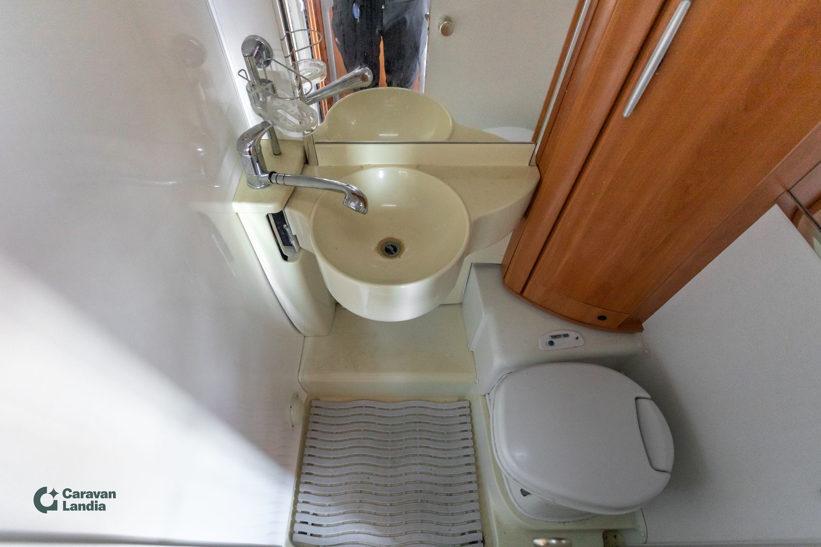 Hymer Exsis-i 512 130hv **2xILMASTOINTI, LASKUVUODE, P.KAMERA, MARKIISI, 2xRENKAAT**, kuva 13