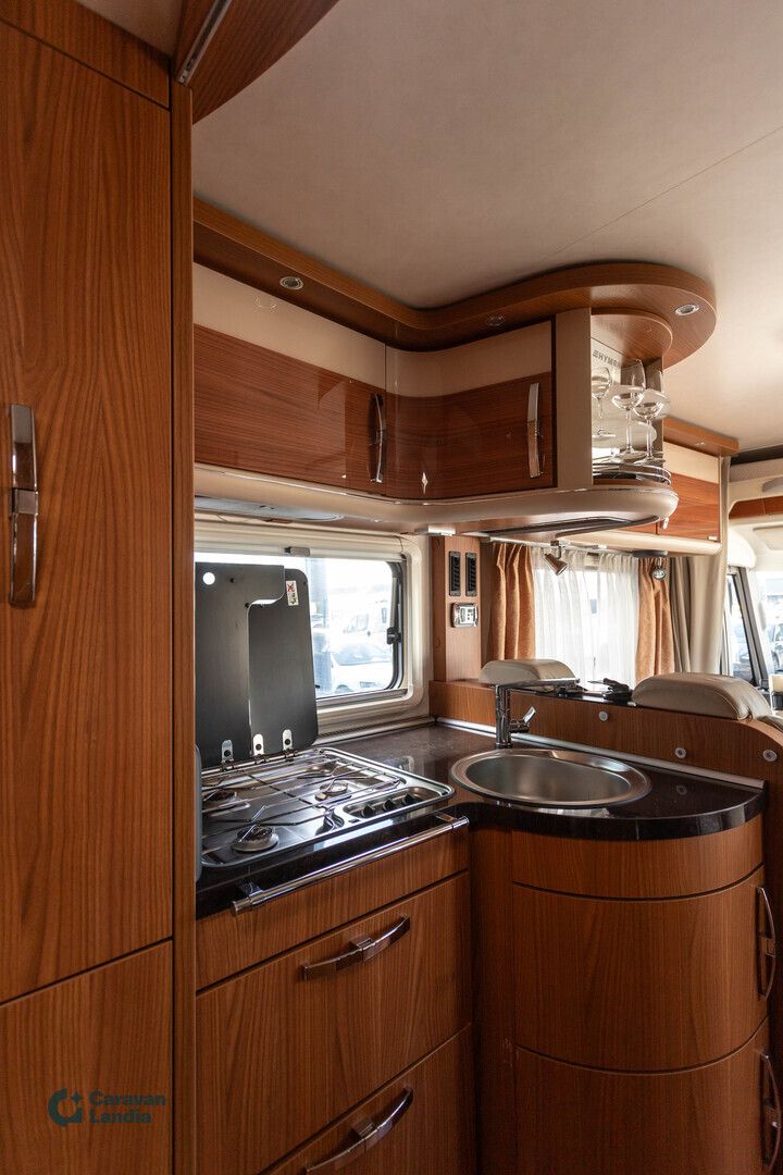 Hymer B 799 XL 3.0 HPi 170hv ** ALDE, PARIVUODE, AUTOMAATTI, 2X ILMASTOINTI, HUBBET **, kuva 11