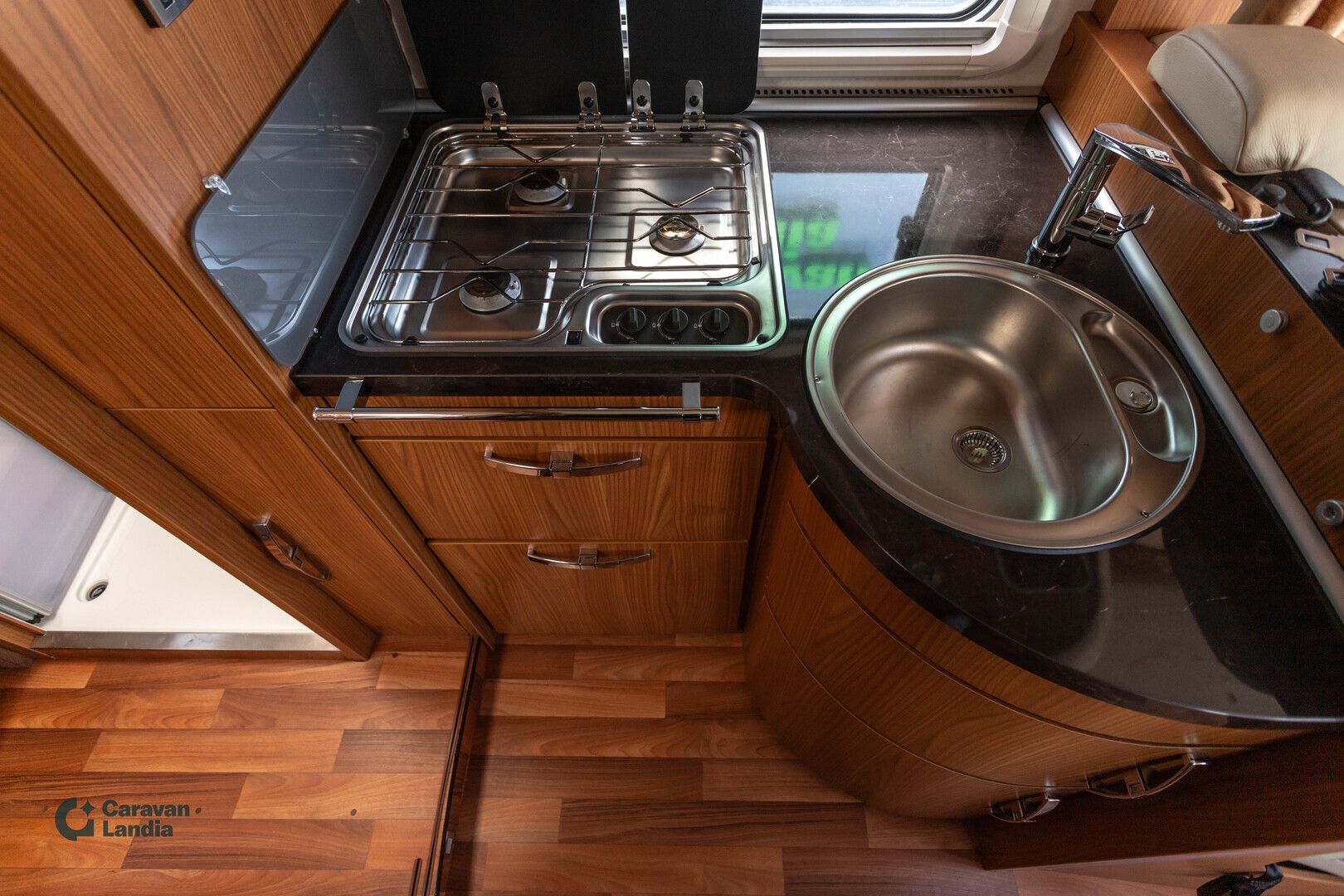 Hymer B 799 XL 3.0 HPi 170hv ** ALDE, PARIVUODE, AUTOMAATTI, 2X ILMASTOINTI, HUBBET **, kuva 12
