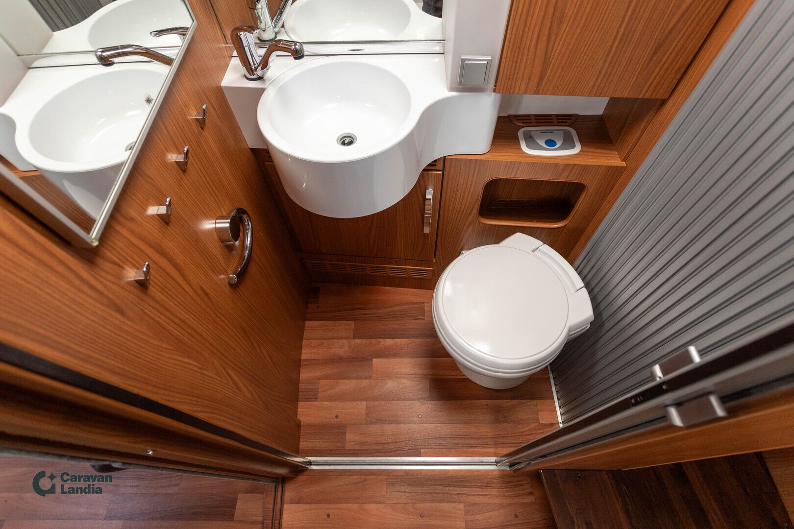 Hymer B 799 XL 3.0 HPi 170hv ** ALDE, PARIVUODE, AUTOMAATTI, 2X ILMASTOINTI, HUBBET **, kuva 16