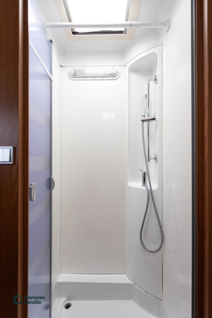 Hymer B 799 XL 3.0 HPi 170hv ** ALDE, PARIVUODE, AUTOMAATTI, 2X ILMASTOINTI, HUBBET **, kuva 17