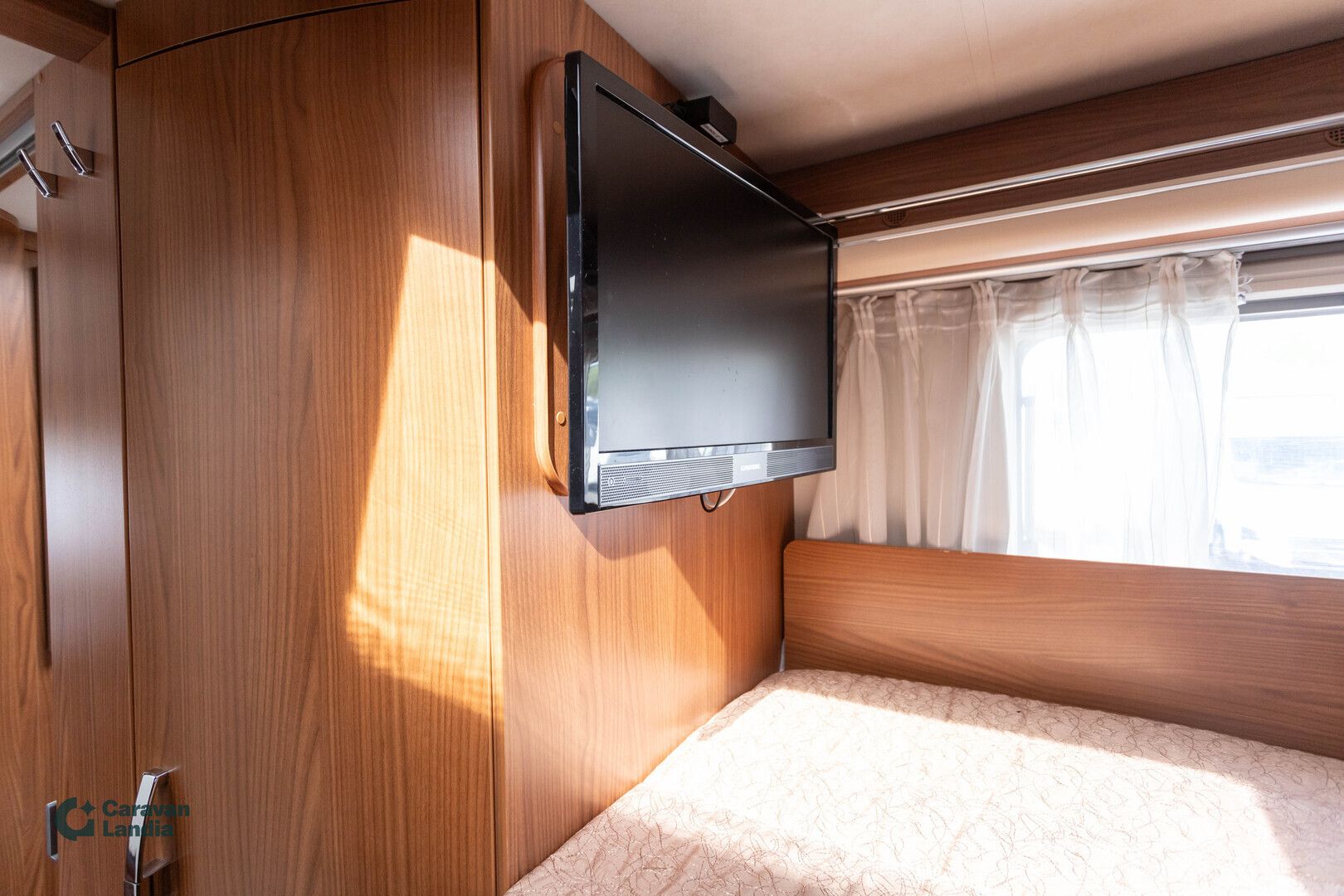 Hymer B 799 XL 3.0 HPi 170hv ** ALDE, PARIVUODE, AUTOMAATTI, 2X ILMASTOINTI, HUBBET **, kuva 19
