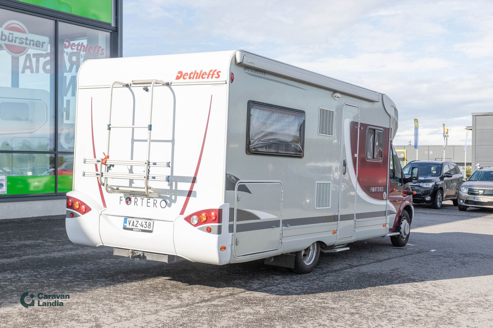Dethleffs Fortero H 6945 2.4 TDCi 140hv ** TRUMA, PARIVUODE, VETOKOUKKU **, kuva 3