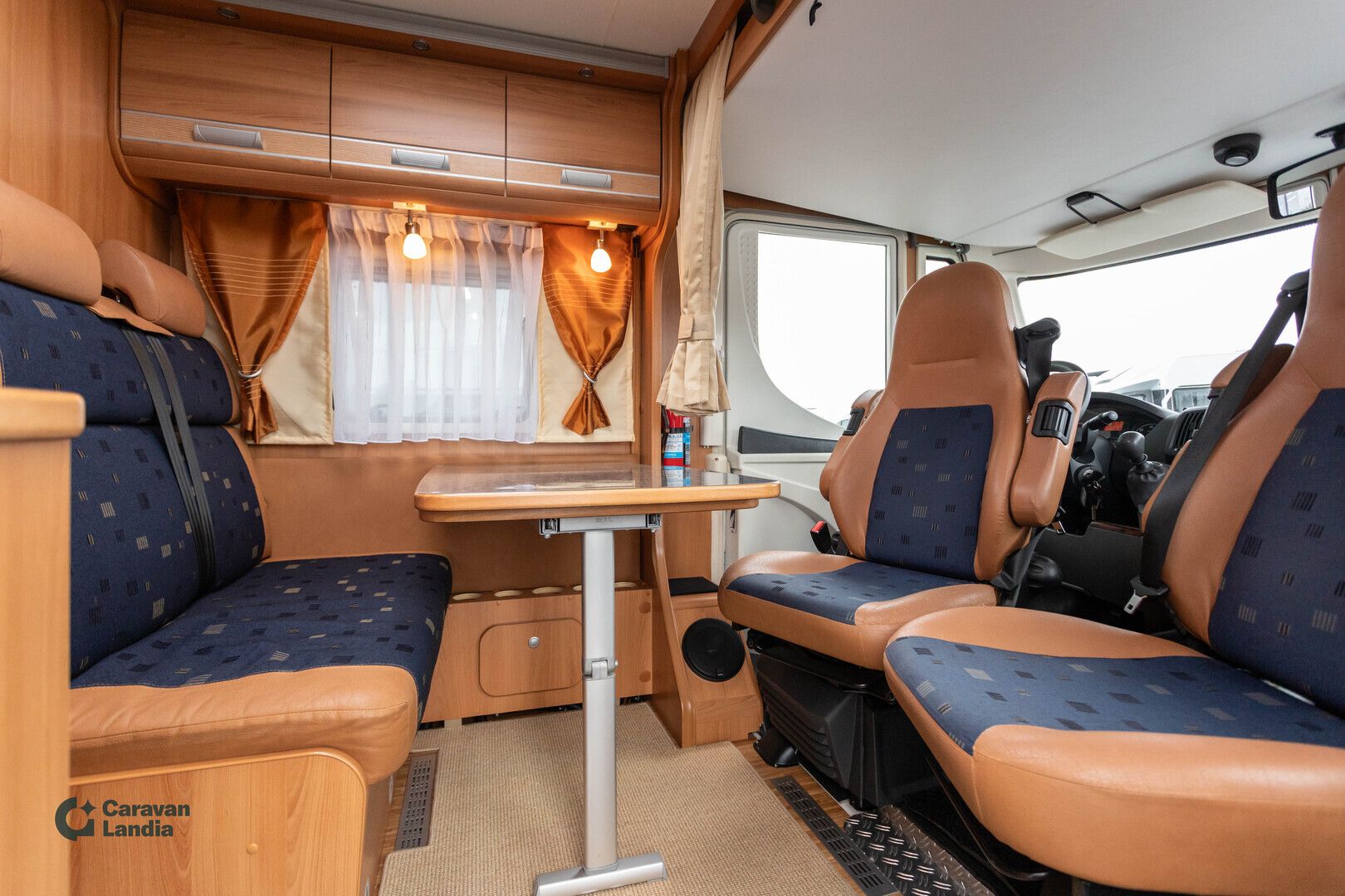 Dethleffs ADVANTAGE I 6611 3.0 Mjet 160 hv ** ALDE, MATALAT ERILLISVUOTEET, LATTIALÄMMITYS, VETOKOUKKU **, kuva 9