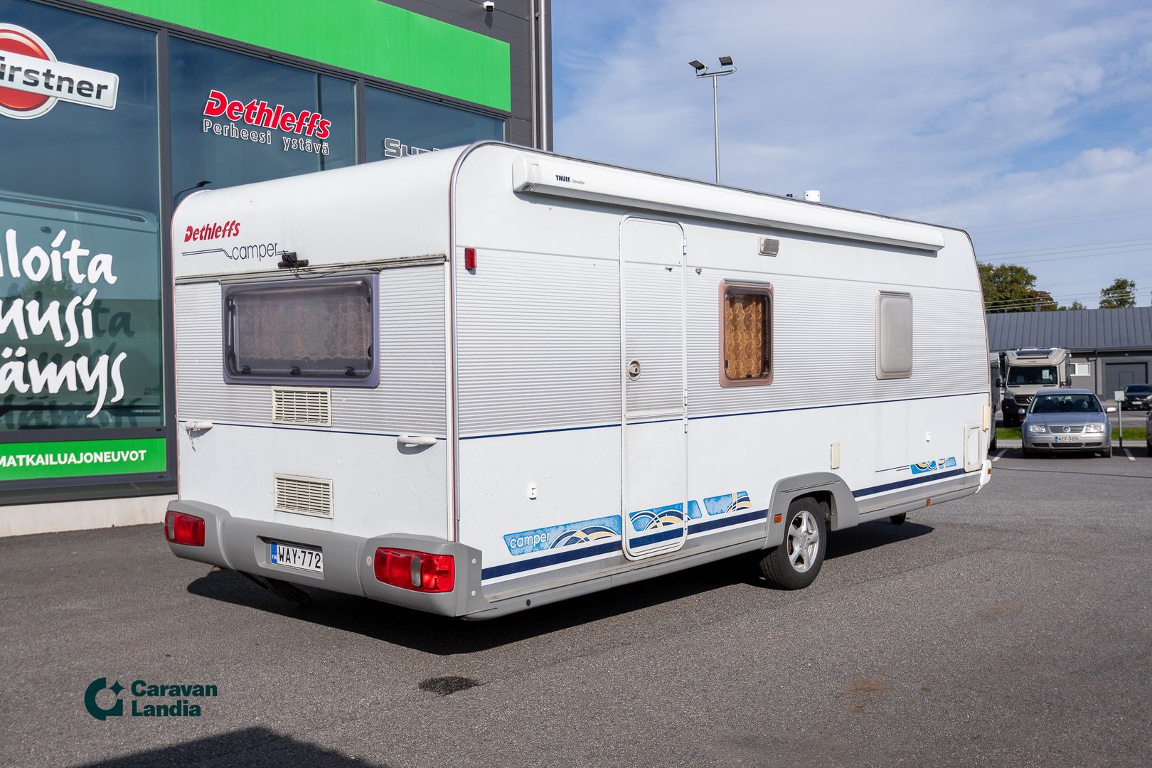 Dethleffs Camper 540 ** ALDE(KAASU/SÄHKÖ), INVERTTERI, PARIVUODE PITKITTÄIN **, kuva 3