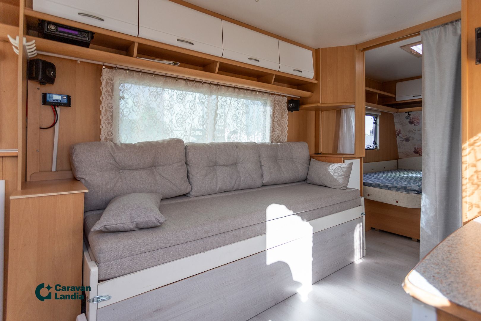 Dethleffs Camper 540 ** ALDE(KAASU/SÄHKÖ), INVERTTERI, PARIVUODE PITKITTÄIN **, kuva 6