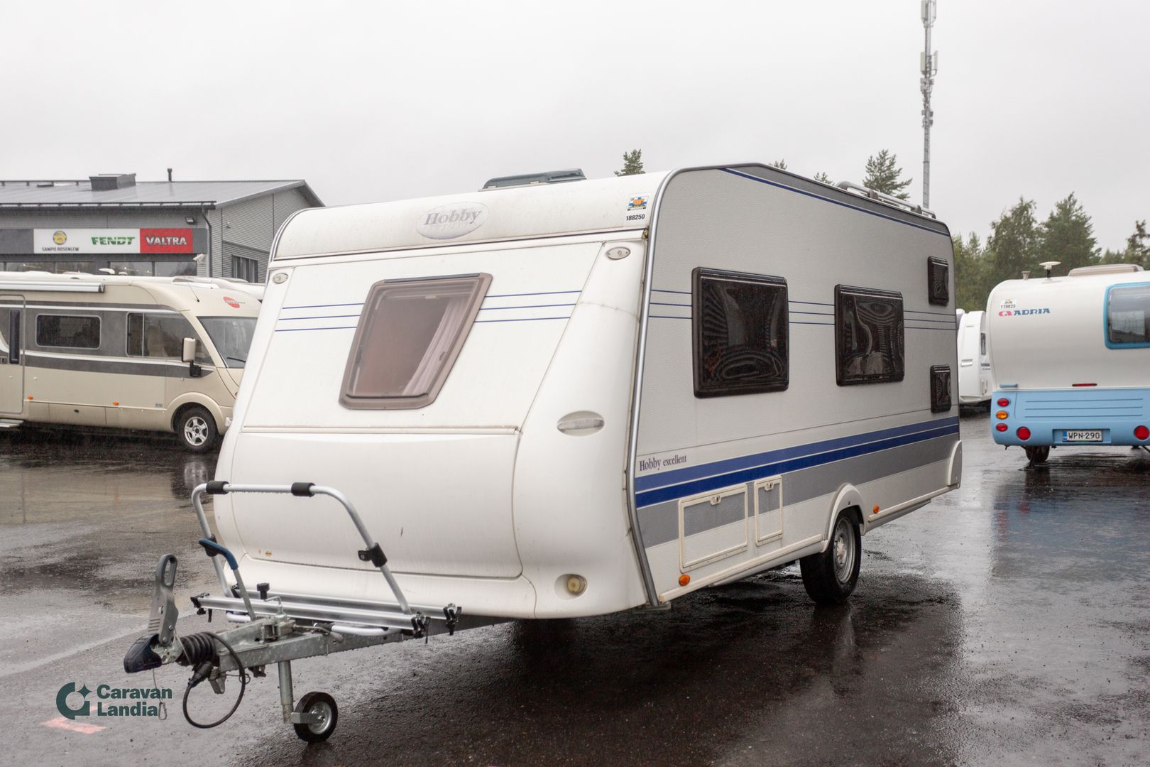Hobby 500 KMFE Excellent ** TRUMA, LATTIALÄMMITYS, KERROSSÄNKY **, kuva 5