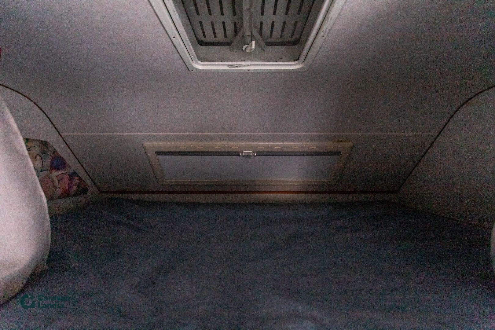 Elnagh Columbia 102 2.5 TDi 100 hv ** TRUMA, VASTAKKAINEN PÖYTÄRYHMÄ, SIVUSOHVA, PERUUTUSKAMERA **, kuva 15