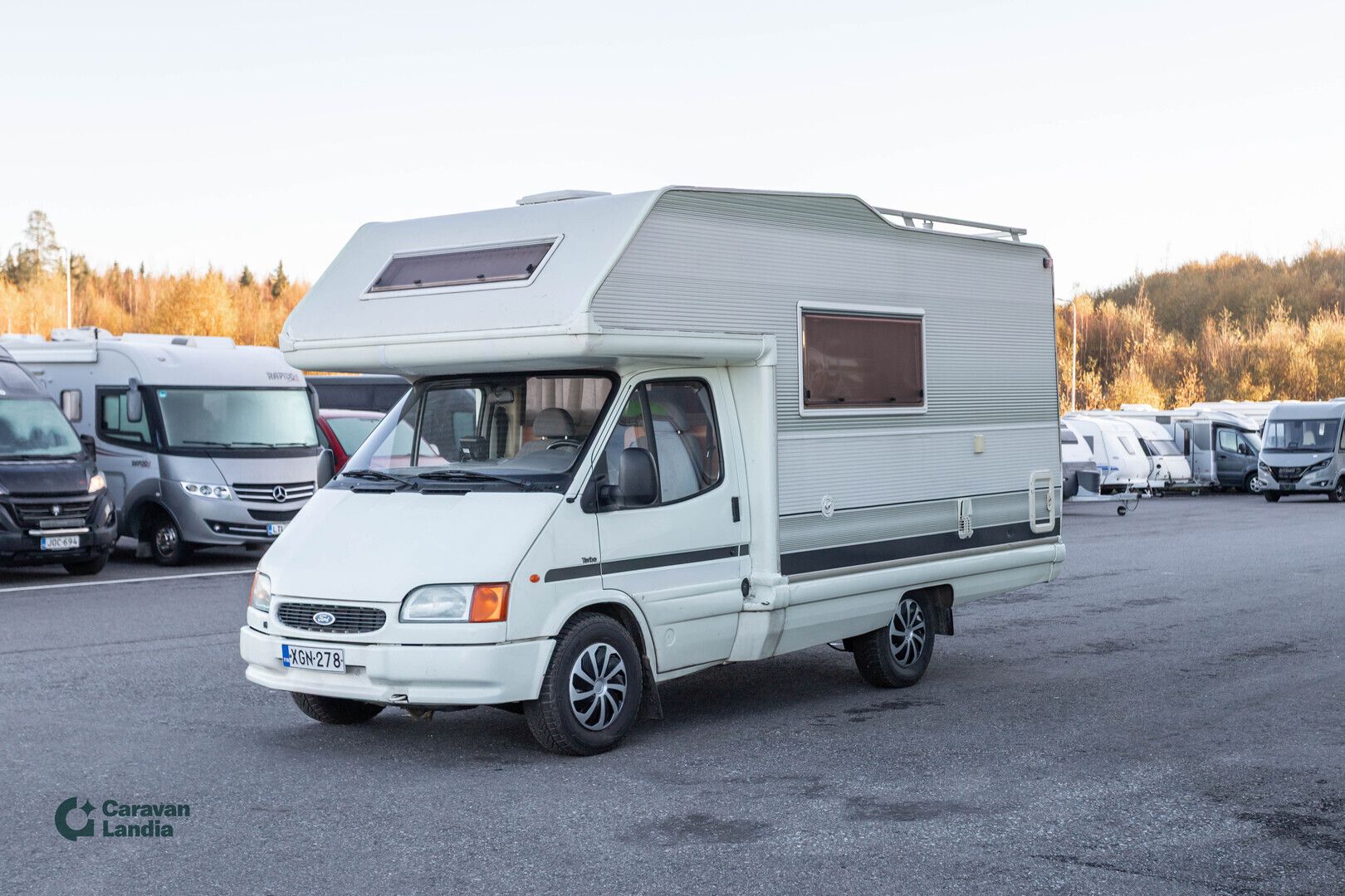 Elnagh Columbia 102 2.5 TDi 100 hv ** TRUMA, VASTAKKAINEN PÖYTÄRYHMÄ, SIVUSOHVA, PERUUTUSKAMERA **, kuva 5