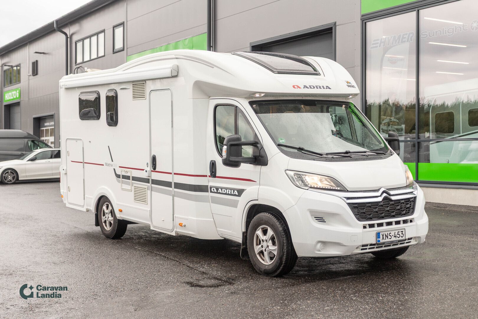 Adria Matrix M 600SC 2.0 BlueHDi 130hv ** TRUMA-SÄHKÖPATRUUNA, SAAREKEVUODE, LASKUVUODE **, kuva 1