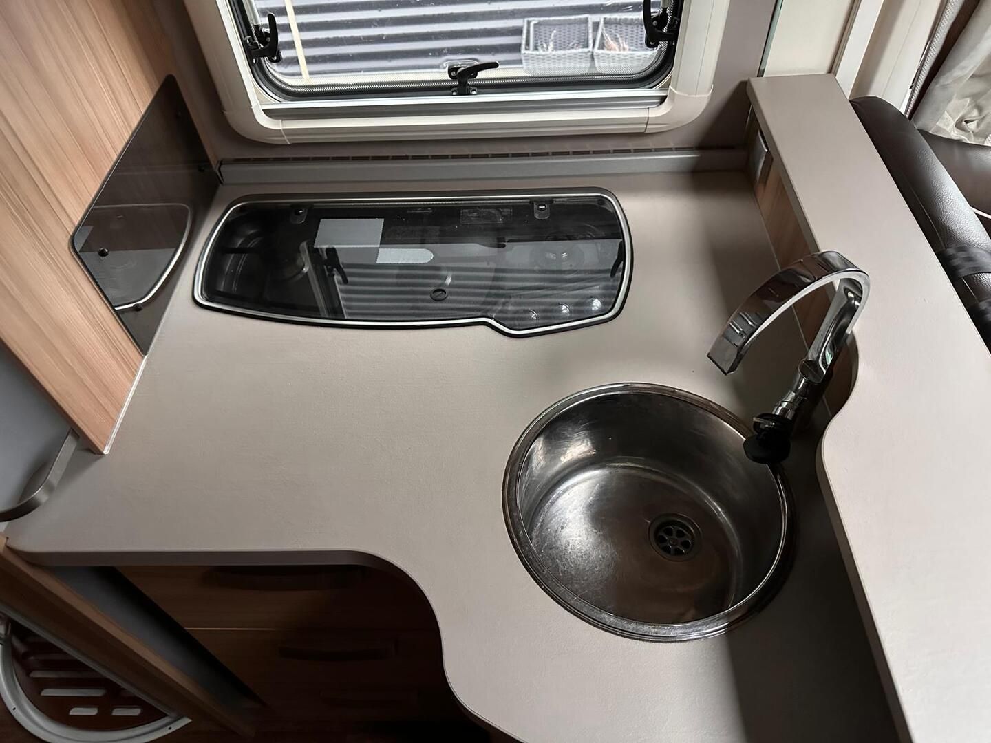 Knaus Sky TI 700 MX Mjet 2.3 130hv ** JUURI TULLUT, SAAREKEVUODE, 2X ILMASTOINTI, ALDE **, kuva 7