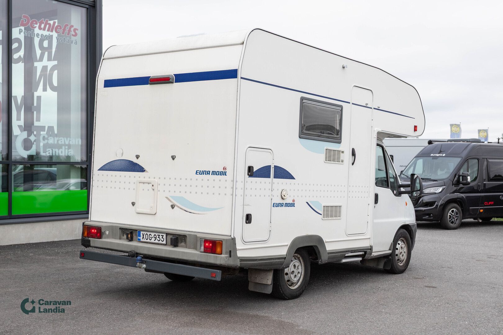 Eura Mobil SPORT 500 MS 2.3 JTD 110hv ** TRUMA, TAKA-WC, ISO-PÖYTÄRYHMÄ **, kuva 3