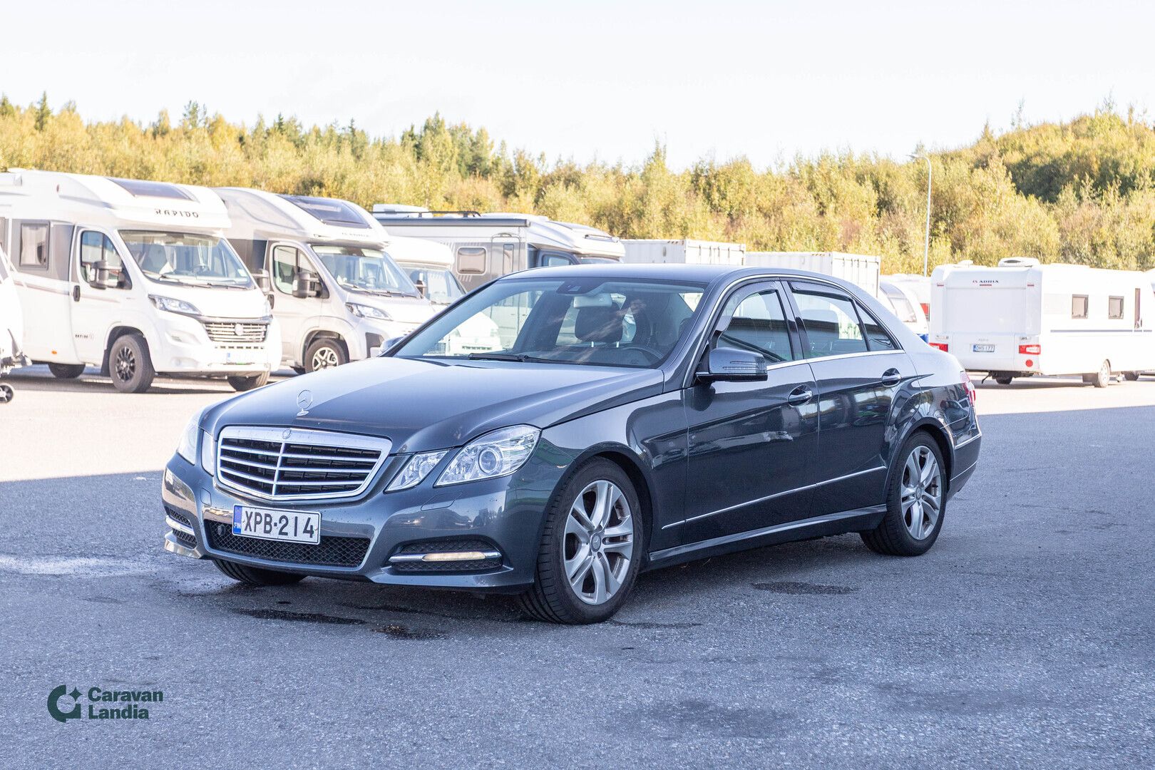Mercedes-Benz E 300 CDI 204hv Bluetec Hybrid ** NAVIGAATTORI, PUOLINAHKASISUSTA, LOHKOLÄMMITIN **, kuva 6
