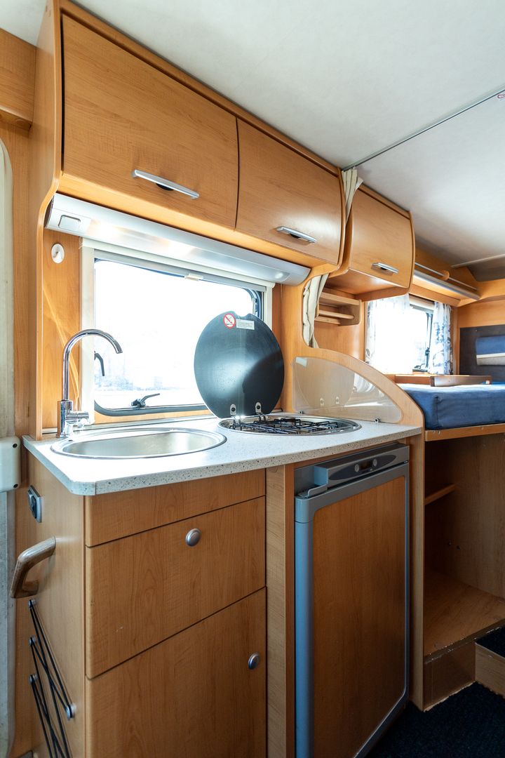 Hymer Van 572 2.2 TDCi 130hv ** TRUMA (KAASU/SÄHKÖ), ERILLISVUOTEET, REK 5 HLÖLLE **, kuva 11