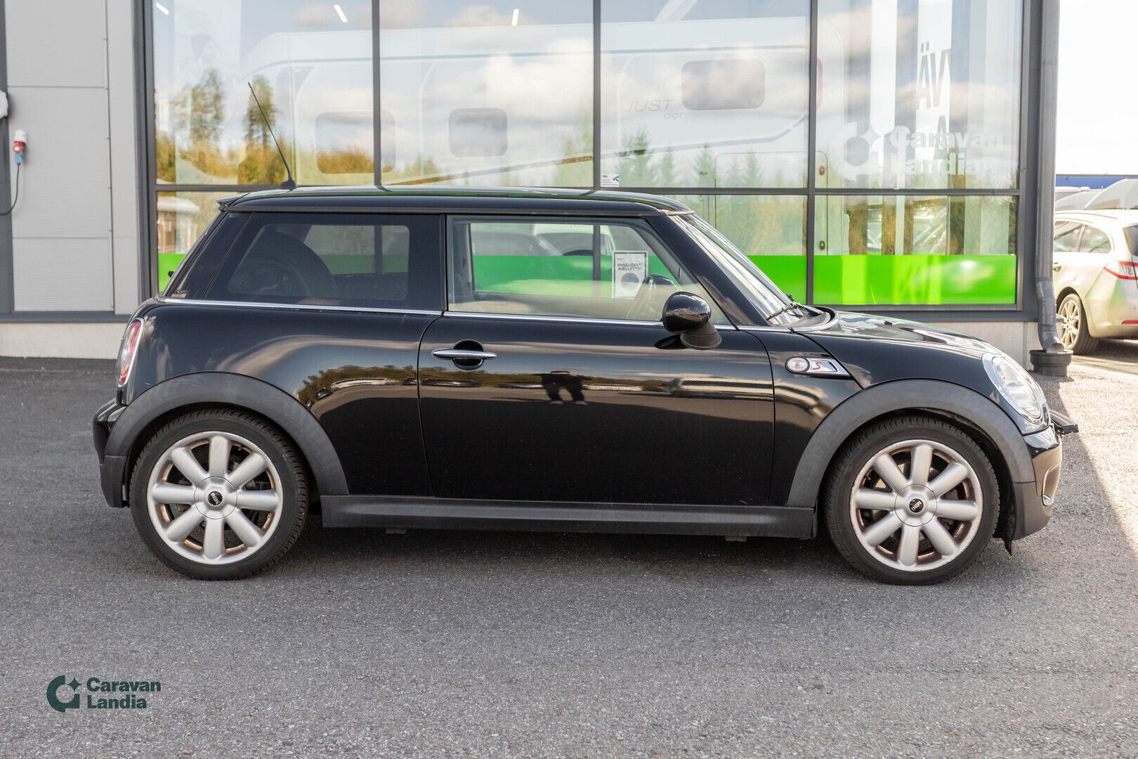 Mini Cooper S 1.6 R56 Hatchback ** 2x Renkaat / Puolinahat / LED-paneeli **, kuva 3