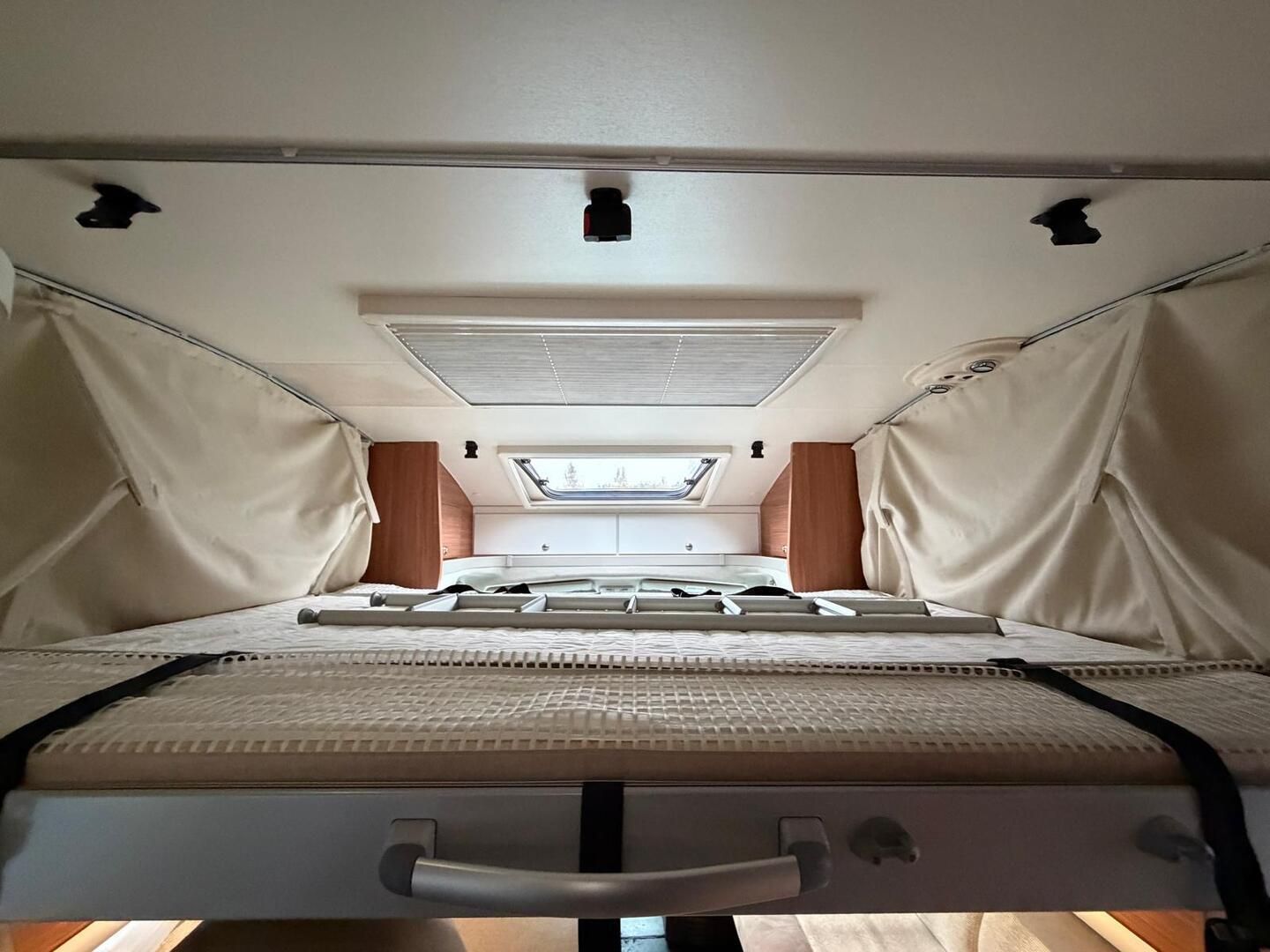 Adria Matrix 680 SP 2.3 mjet 130hv ** WEBASTO, AURINKOPANEELI, VIIDELLE REKISTERÖITY **, kuva 11