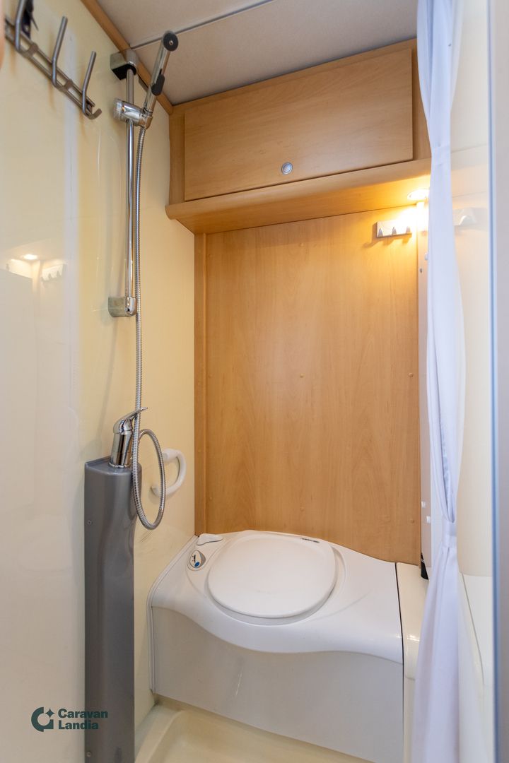 Dethleffs Advantage T 5841 130hv **ALDE, 2xILMASTOINTI, AURINKOPANEELI, INVERTTERI, 2xRENKAAT**, kuva 14