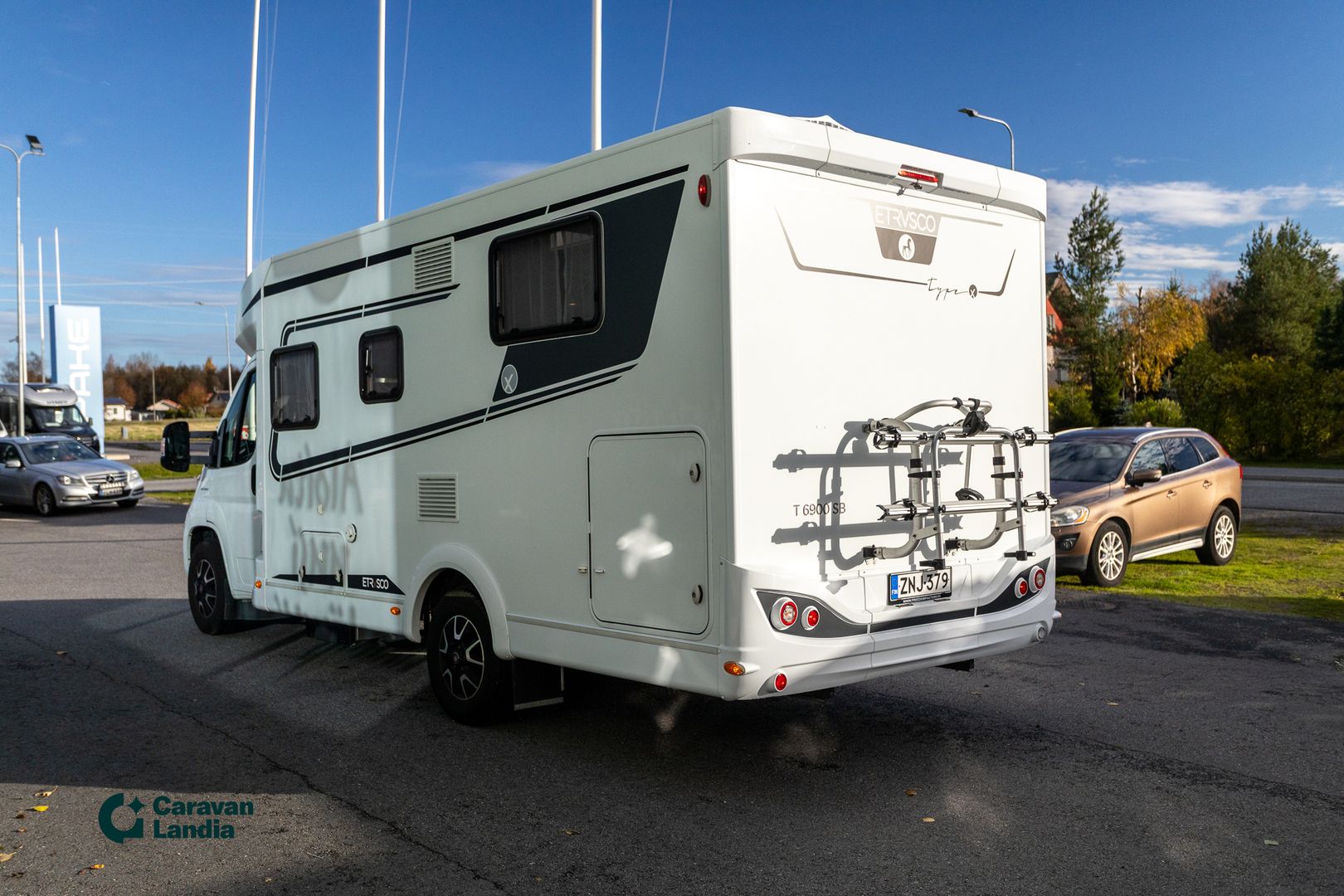 Etrusco T6900 SB 2.2 Mjet 140hv ** TRUMA (KAASU/SÄHKÖ), ERILLISVUOTEET, HUBBET LASKUVUODE, ILMASTOINTI **, kuva 4
